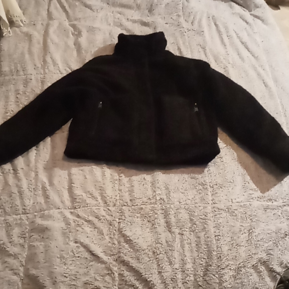 Black Fuzzy Coat, women's small. - Picture 3 of 9